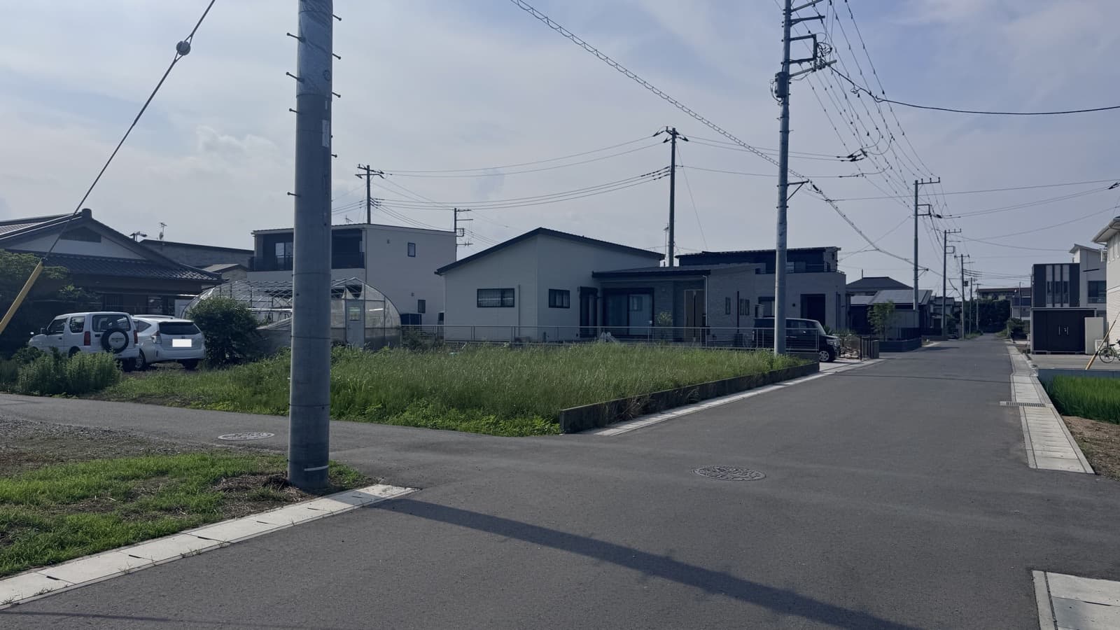 東側道路