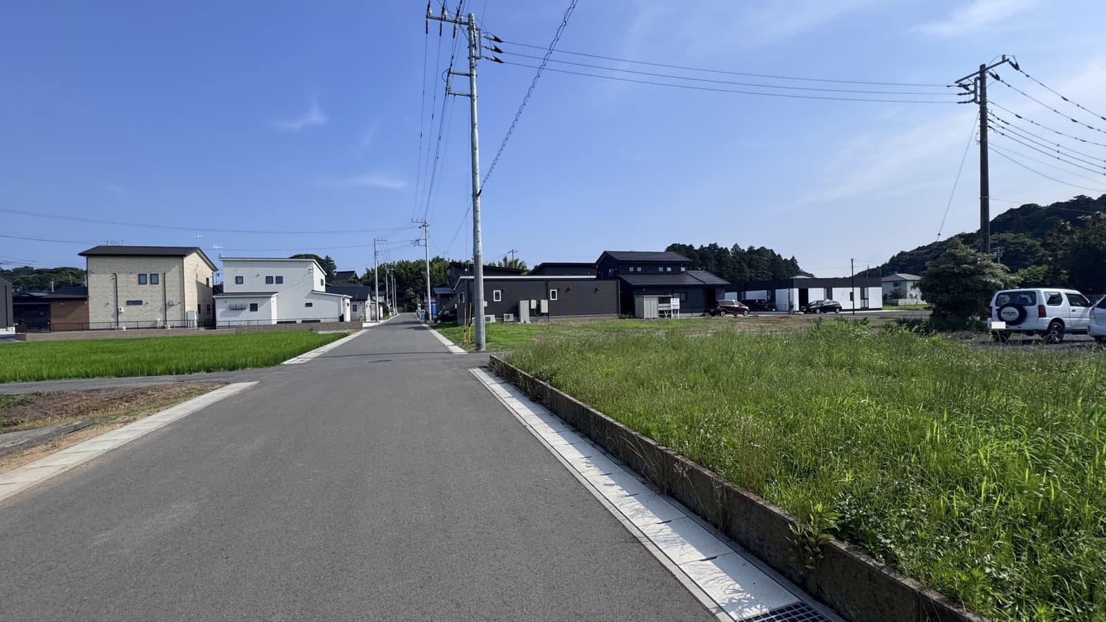 東側道路