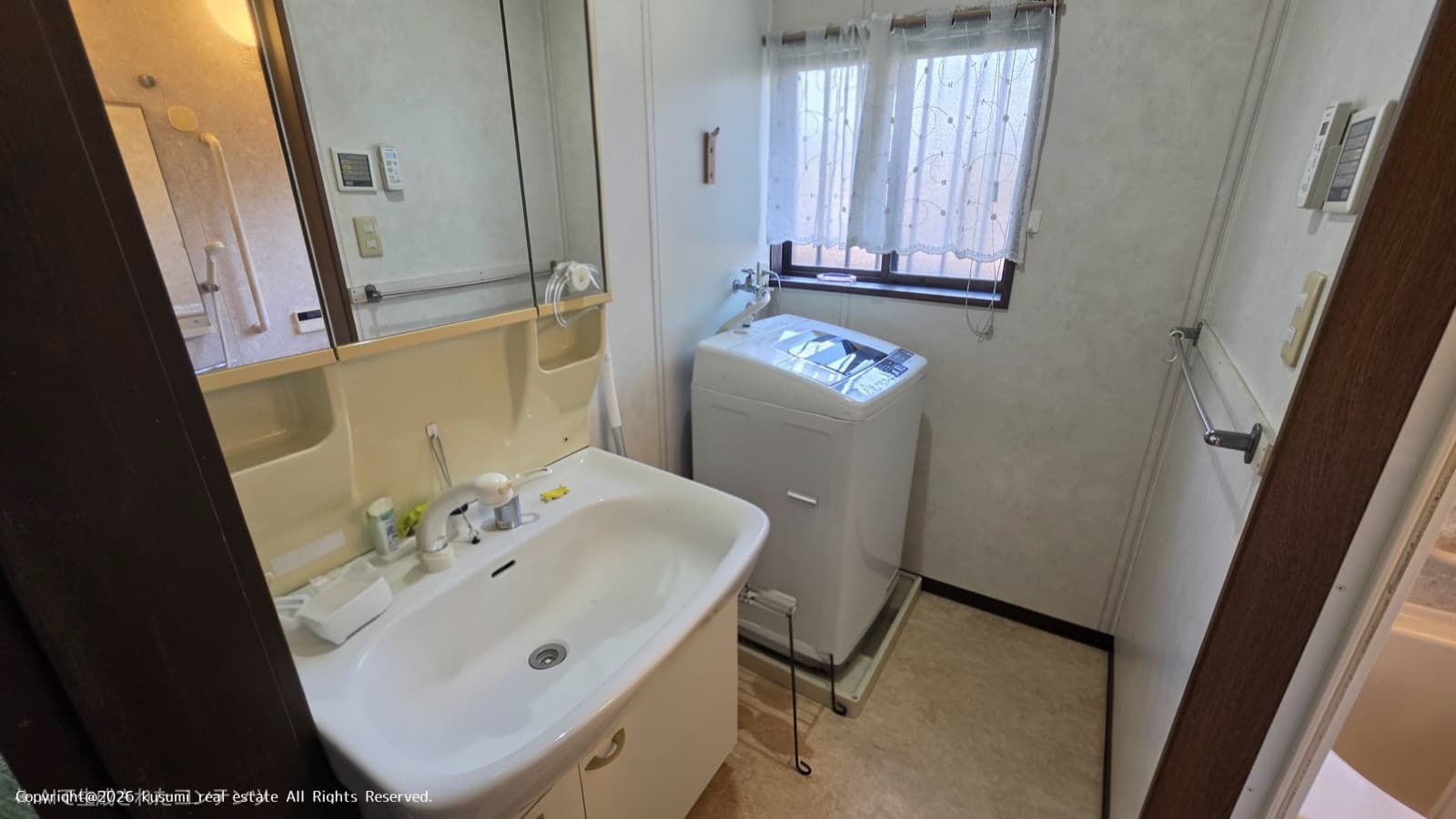 吉沢町中古住宅