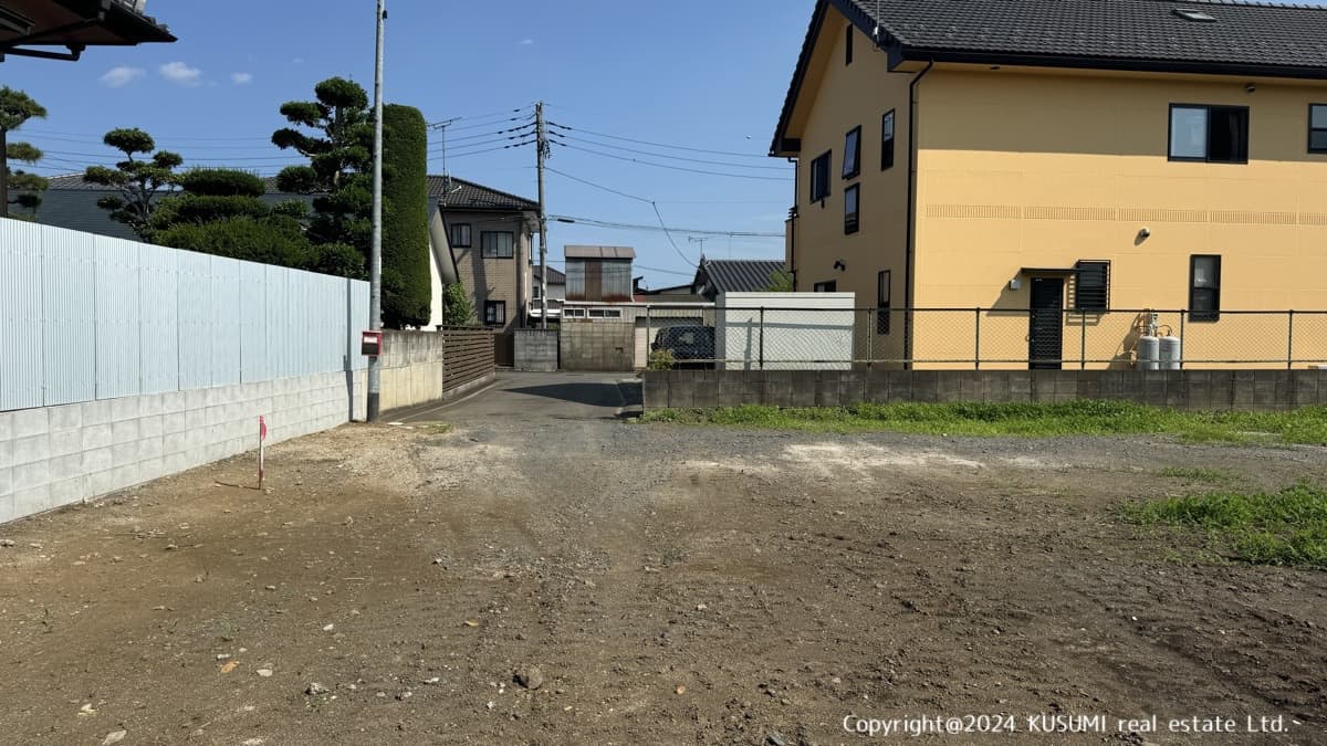 敷地から道路を撮影